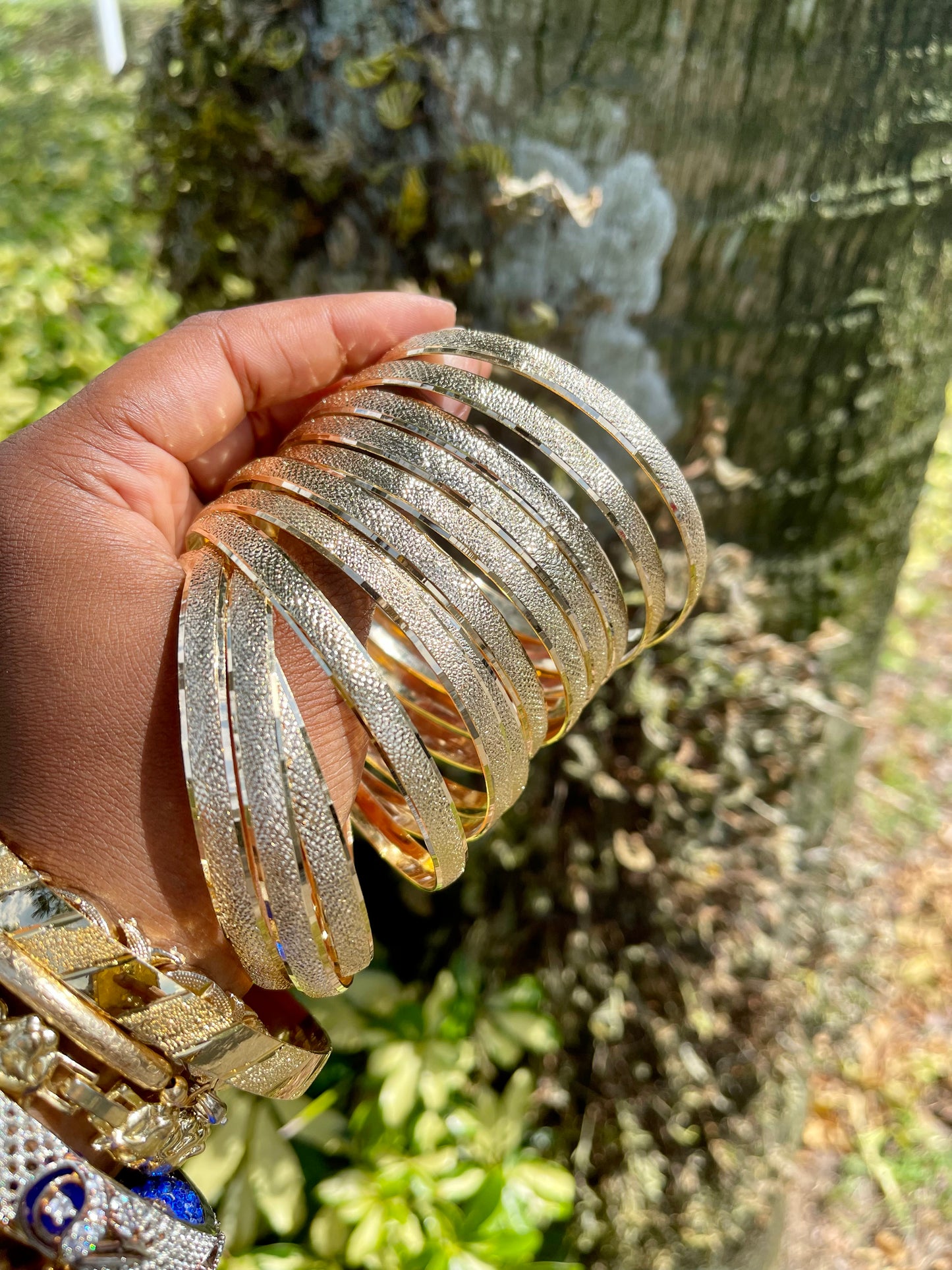 Size 7/6mm Gold Glitter Bangles