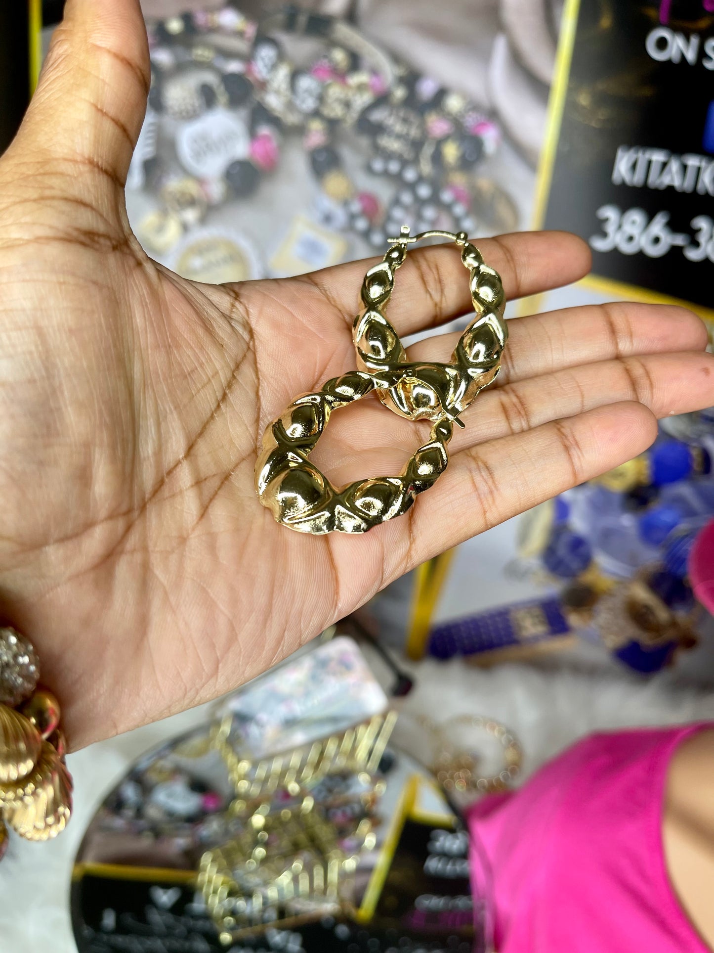 Lil Diva Hugs & Kisses ….Oval