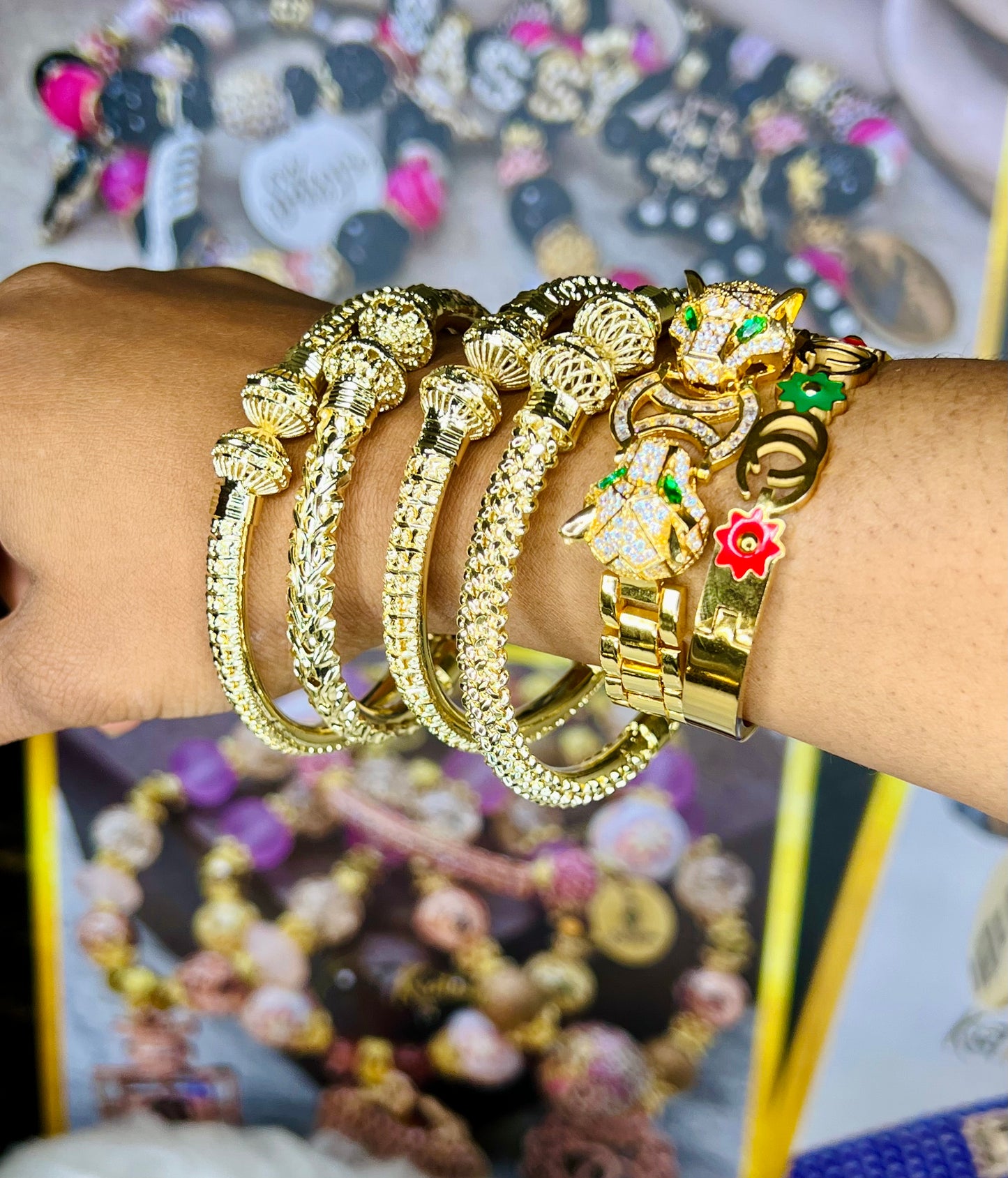 2024 New Gold Cuffs (random)