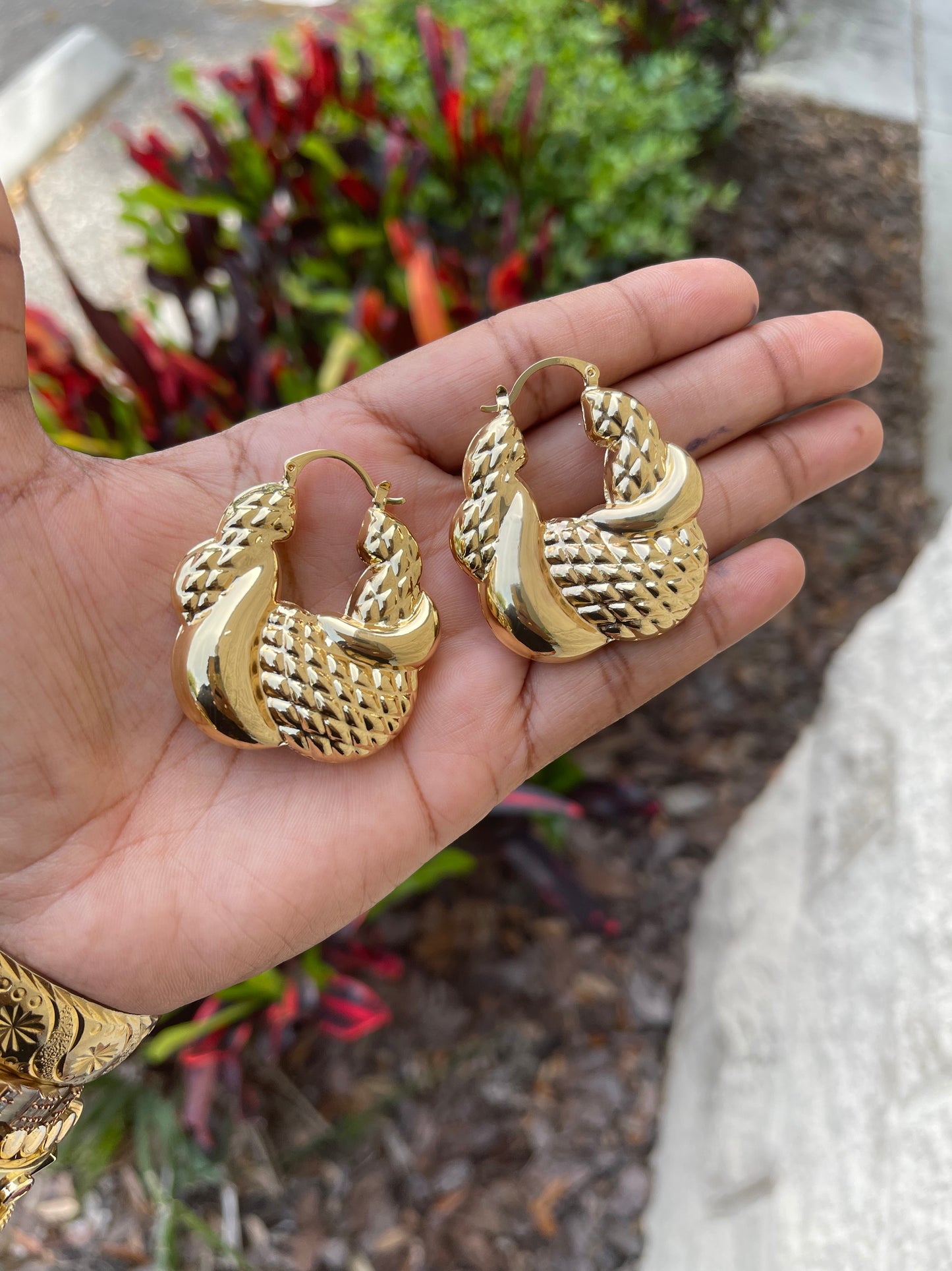 Earrings …. K
